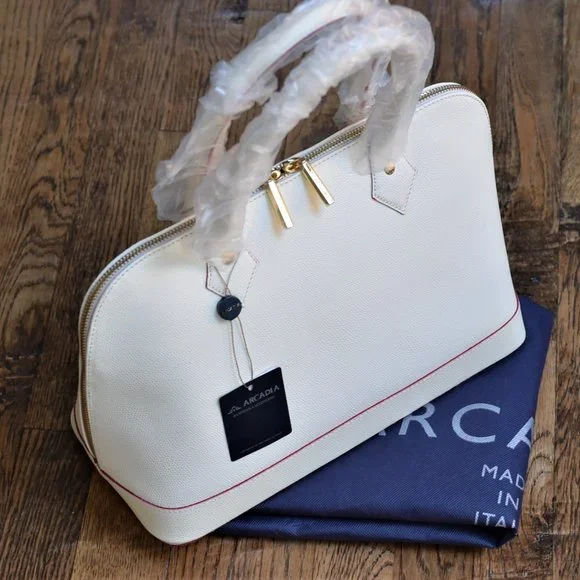 NEW ! ARCADIA  LEATHER BUGATTI BAG WITH DUST BAG. MADE IN ITALY - Picture 8 of 12